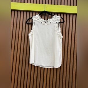 Cinq à Sept 100% Silk Cream Trim Blouse